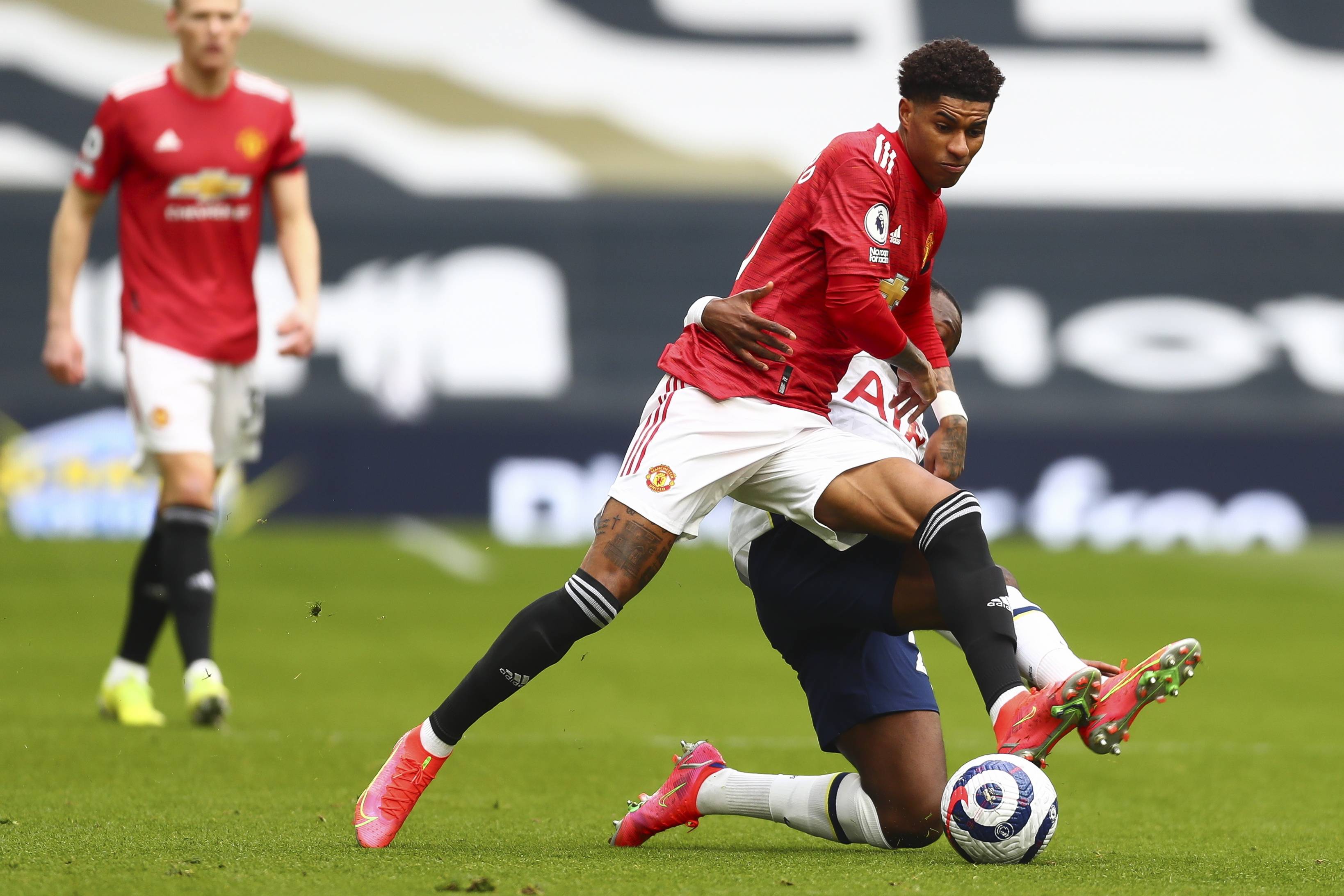 的第一场比 的第一场比